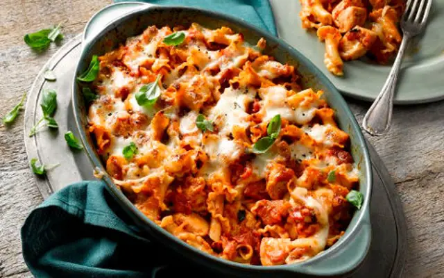 Chicken and Mozzarella Pasta Bake