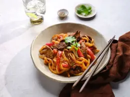 Korean Flavoured Beef Stir-fry with Noodles 