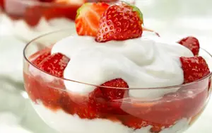 Strawberry Sundaes