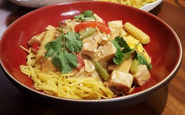  Neven's Turkey Satay with Vegetables and Noodles