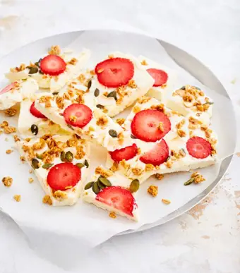 Strawberry Yoghurt Bark