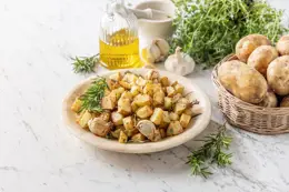 Crunchy Parmentier potatoes with garlic & herbs