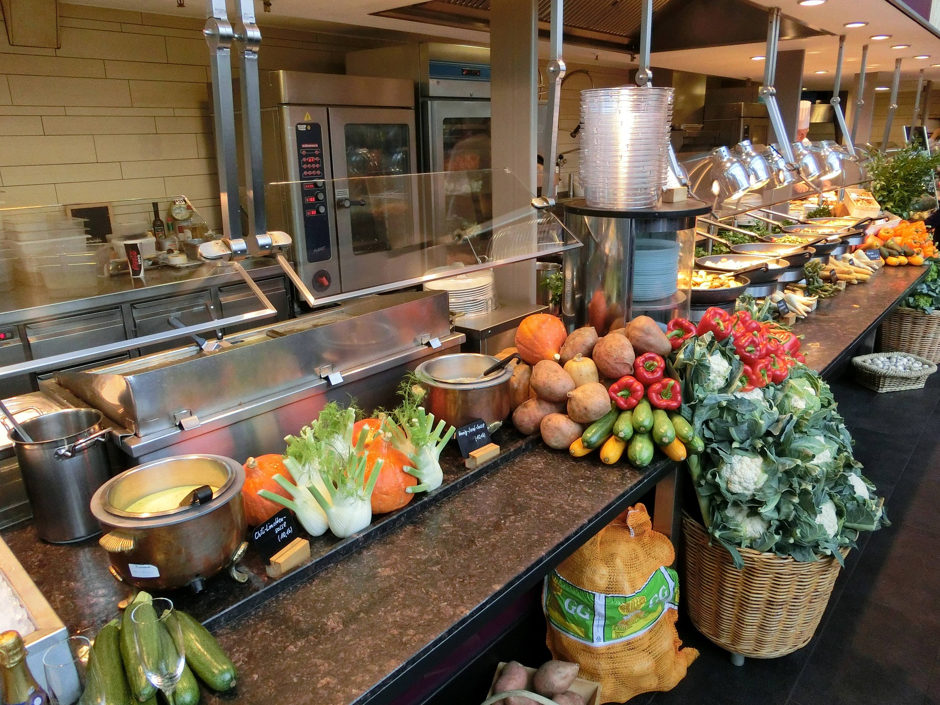 Large kitchen image