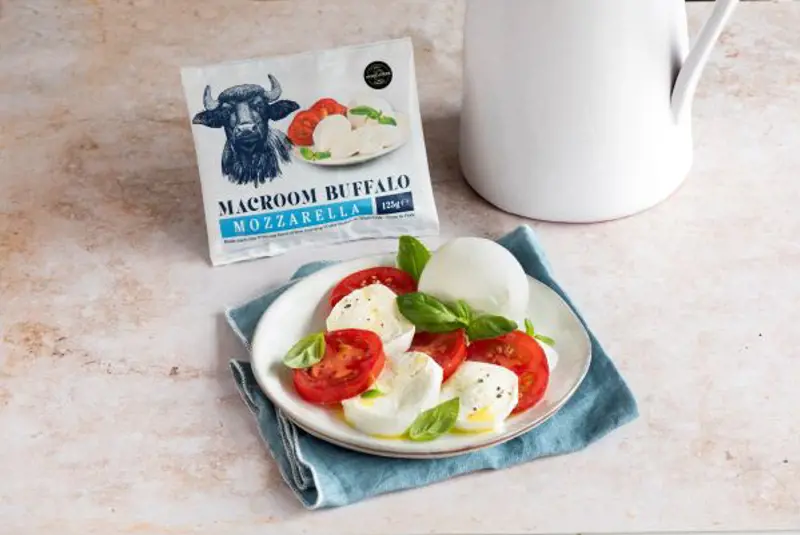 Macroom buffalo mozzarella logo